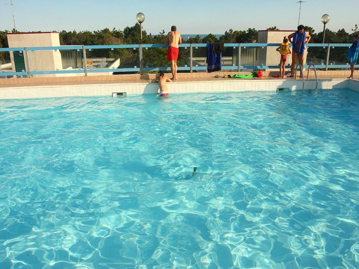Two-room Flat With Swimming Pool Near The Sea Apartment
