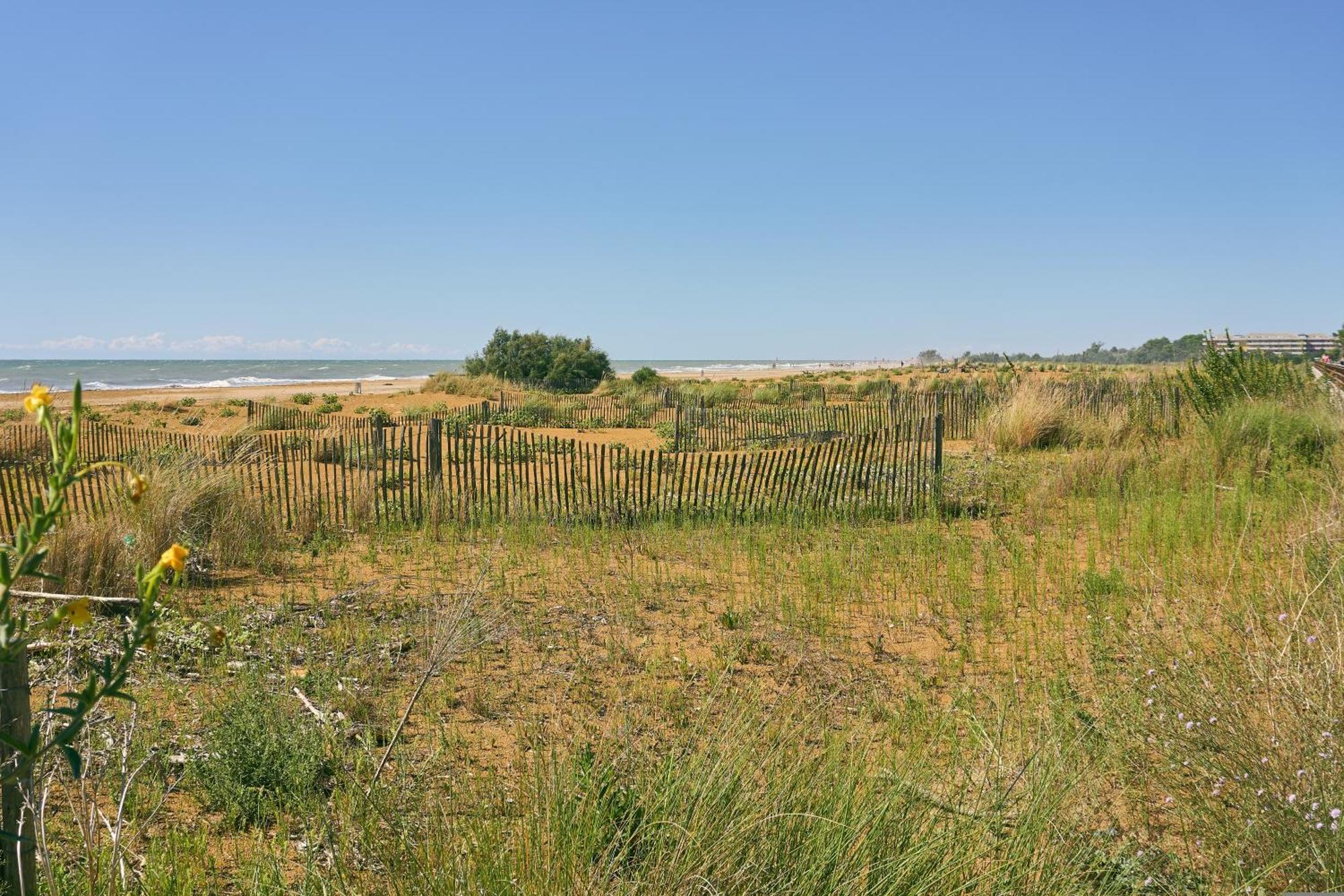 Two-room Flat With Swimming Pool Near The Sea